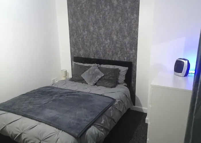 Modern 1 Bed Centre