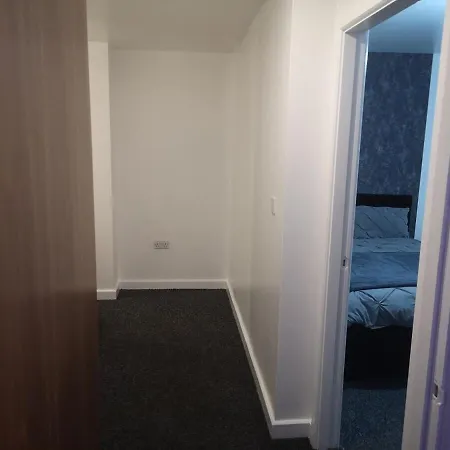Modern 1 Bed Centre
