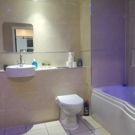 Modern 1 Bed Centre Apartment Bradford (West Yorkshire)